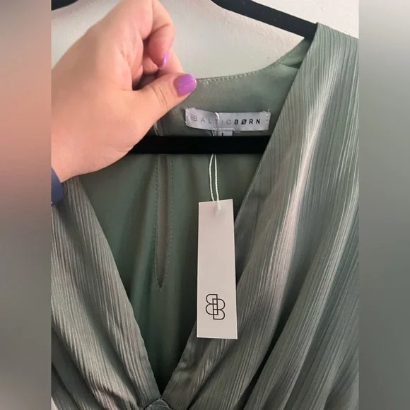 Baltic Born Prague Satin Maxi Dress Eucalyptus Size Large - Picture 4 of 10